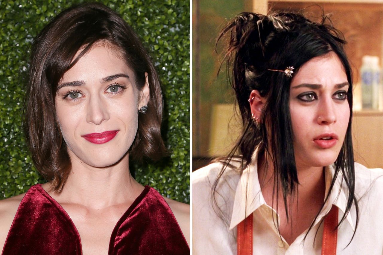 Lizzy Caplan Janice Ian 20200227102228 20200227102228 Ces actrices ne ressemblent absolument pas à leurs personnages dans les films et les séries