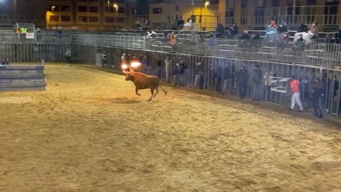 toro espagne Espagne : les images d’un taureau aux cornes enflammées suscitent l'indignation des défenseurs de la cause animale