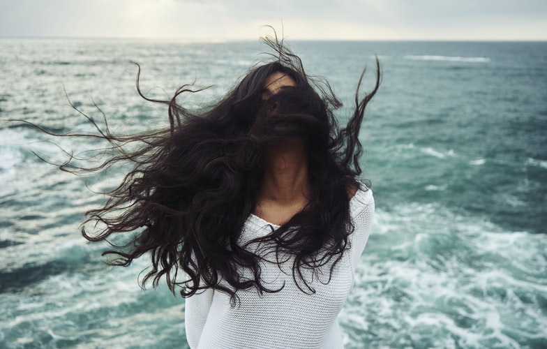 cheveux sante Découvrez 6 signes qui vous informent sur la santé de vos cheveux 6 signes