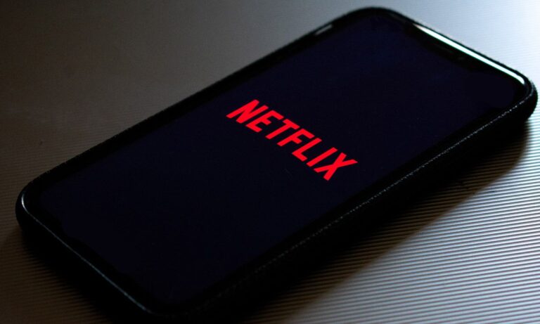netflix ajoute loption verrouiller lecran a son interface android 1