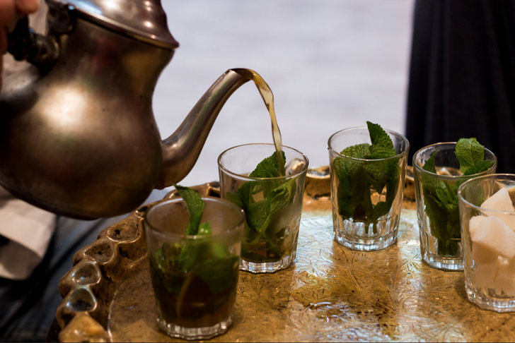 Maroc Voici 21 photos qui représentent une tasse de thé dans les quatre coins du monde
