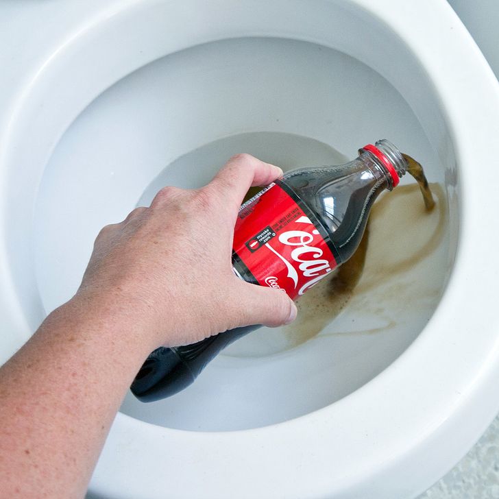 8 utilisations du Coca Cola dont vous naviez jamais entendu parler auparavant 4 8 utilisations du Coca-Cola dont vous n'aviez jamais entendu parler auparavant
