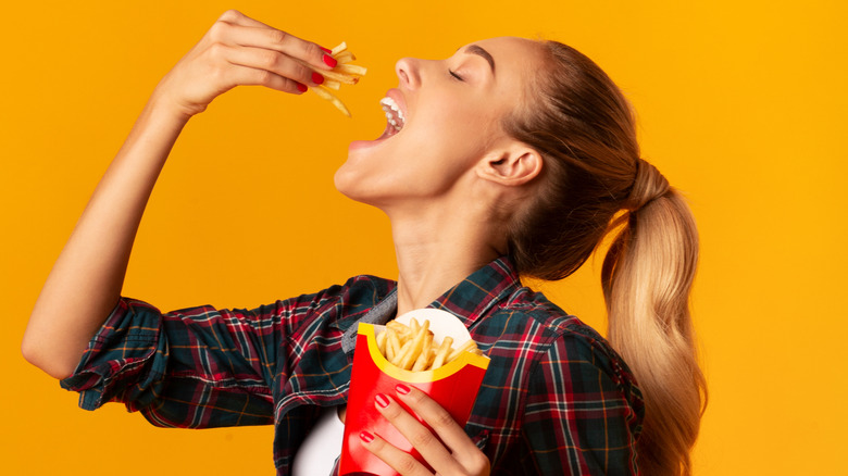 4 plats de fast food malsains que les employes eux memes refusent de manger 4 plats de fast-food malsains que les employés eux-mêmes refusent de manger