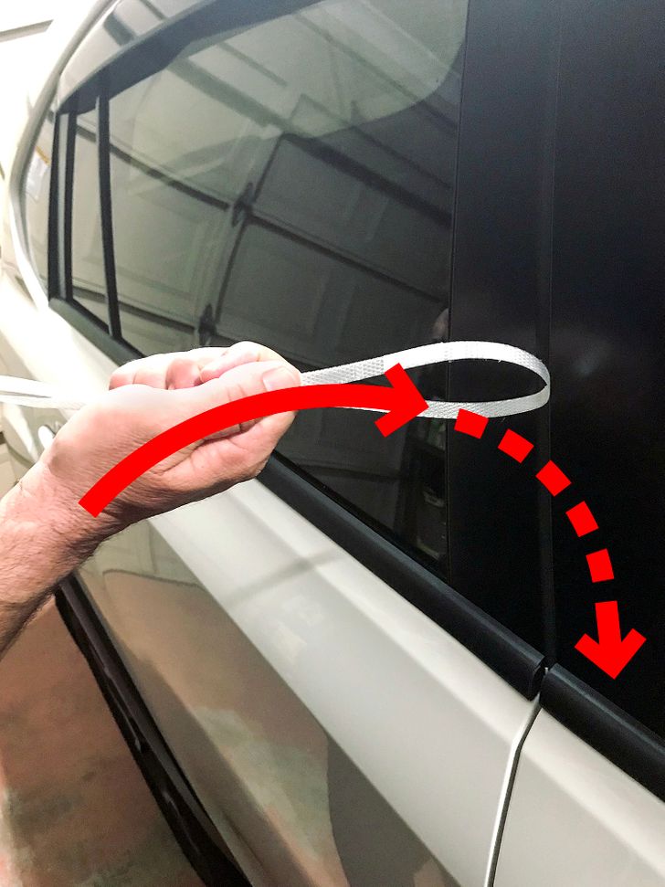 8 methodes qui peuvent vous aider a ouvrir votre voiture si vous avez enferme vos cles a linterieur 6 8 méthodes qui peuvent vous aider à ouvrir votre voiture si vous avez enfermé vos clés à l'intérieur