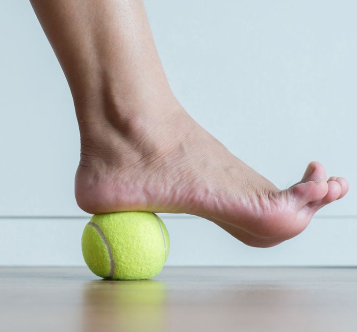6 facons de prendre soin de vos pieds apres une longue journee 1 6 façons de prendre soin de vos pieds après une longue journée