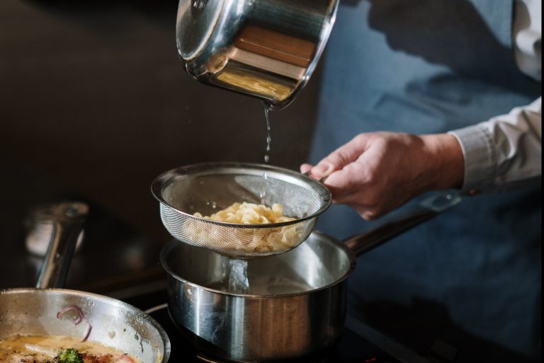 préparation sauce pâtes
