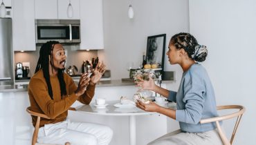 8 questions pièges qui amèneront votre copain ou mari à admettre son aventure
