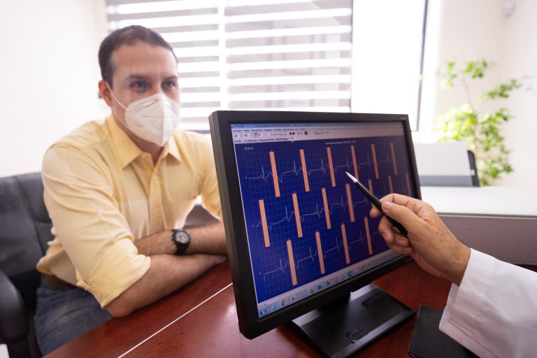9 tests médicaux simples pour vérifier votre état de santé à la maison dès maintenant