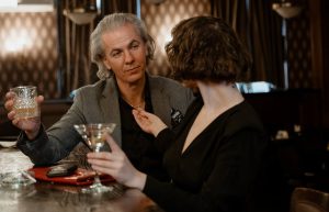âgés diplôme enfants femme génération heureux homme plus âgé hommes indépendant instable jeunes femmes L'expérience marier préfèrent épouser priorité rêves sortir avec un homme transformations très jeunes femmes un homme de son âge