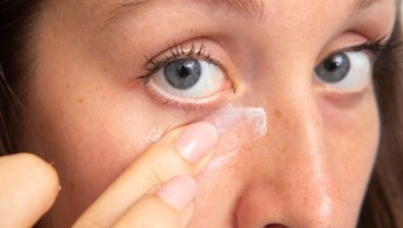 8 conseils pour réduire les cernes et la fatigue sous les yeux