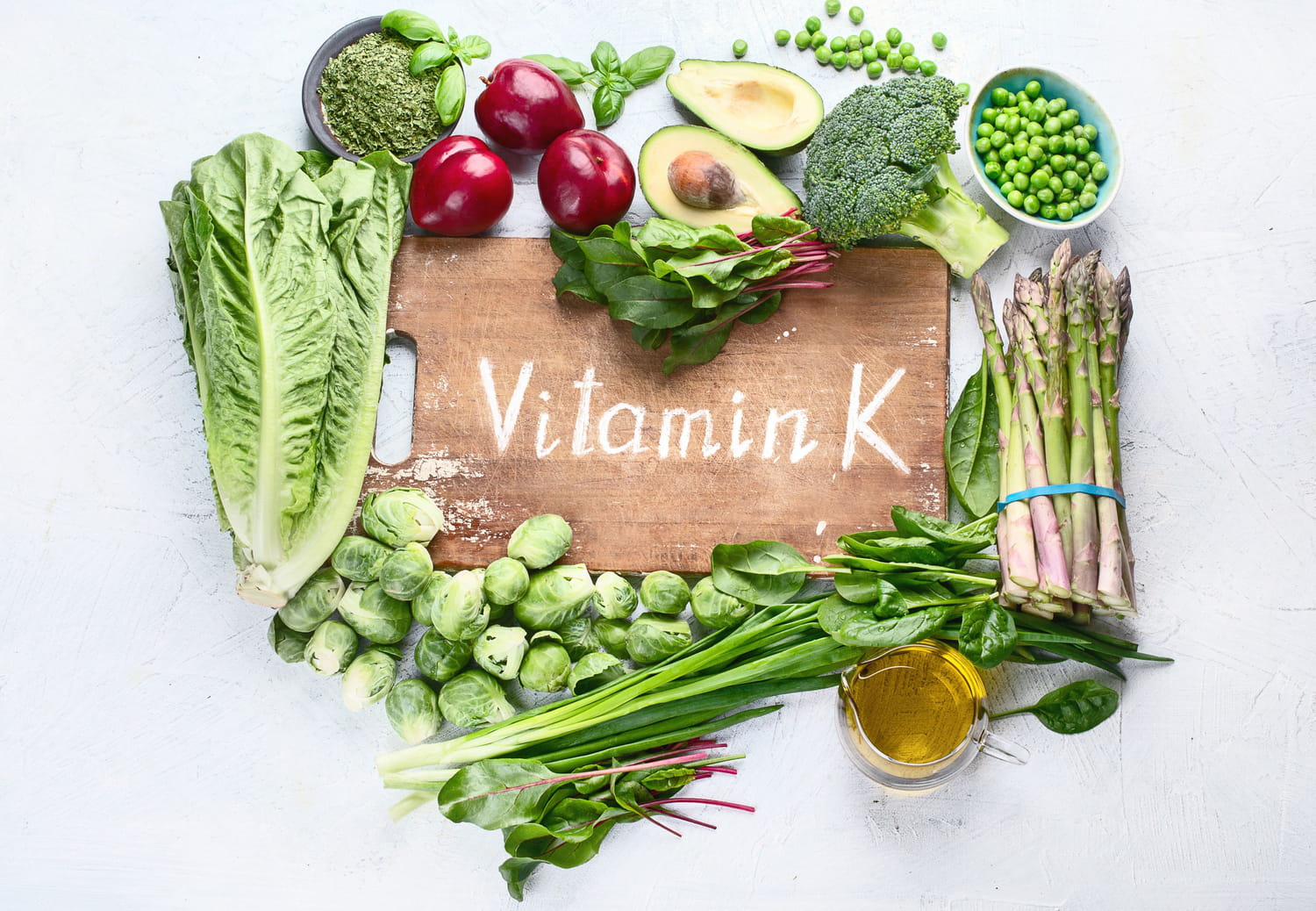 vitamine K Si vous souffrez fréquemment de maux de tête, de manque d'énergie et d'insomnie, commencez à consommer ces aliments