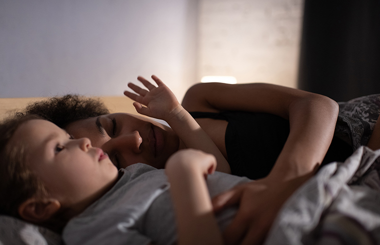 7 questions à poser aux enfants avant de dormir pour renforcer le lien entre vous