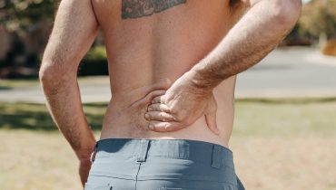 7 choses qui peuvent causer des douleurs au bas du dos et comment les éviter