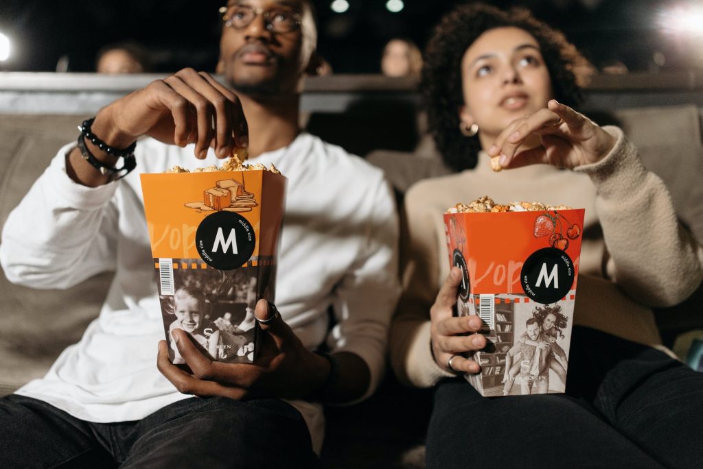 10 choses pour lesquelles il serait mieux de ne pas dépenser son argent Le pop-corn dans les cinémas