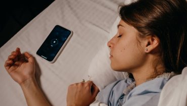 Dormir dans ces 2 positions pourrait nuire à votre cœur 9 Dormir dans ces 2 positions pourrait nuire à votre cœur Dormir sur le coté droit