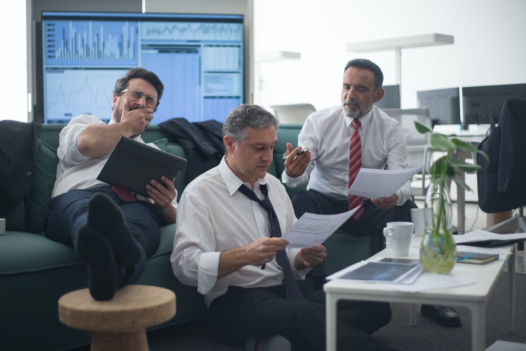 5 signes pour identifier un lieu de travail toxique dès votre premier jour Les comportements grossiers sont fréquents